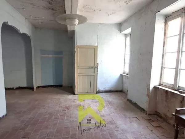 Maison de village à rénover de 58 m2 plus les combles de 34