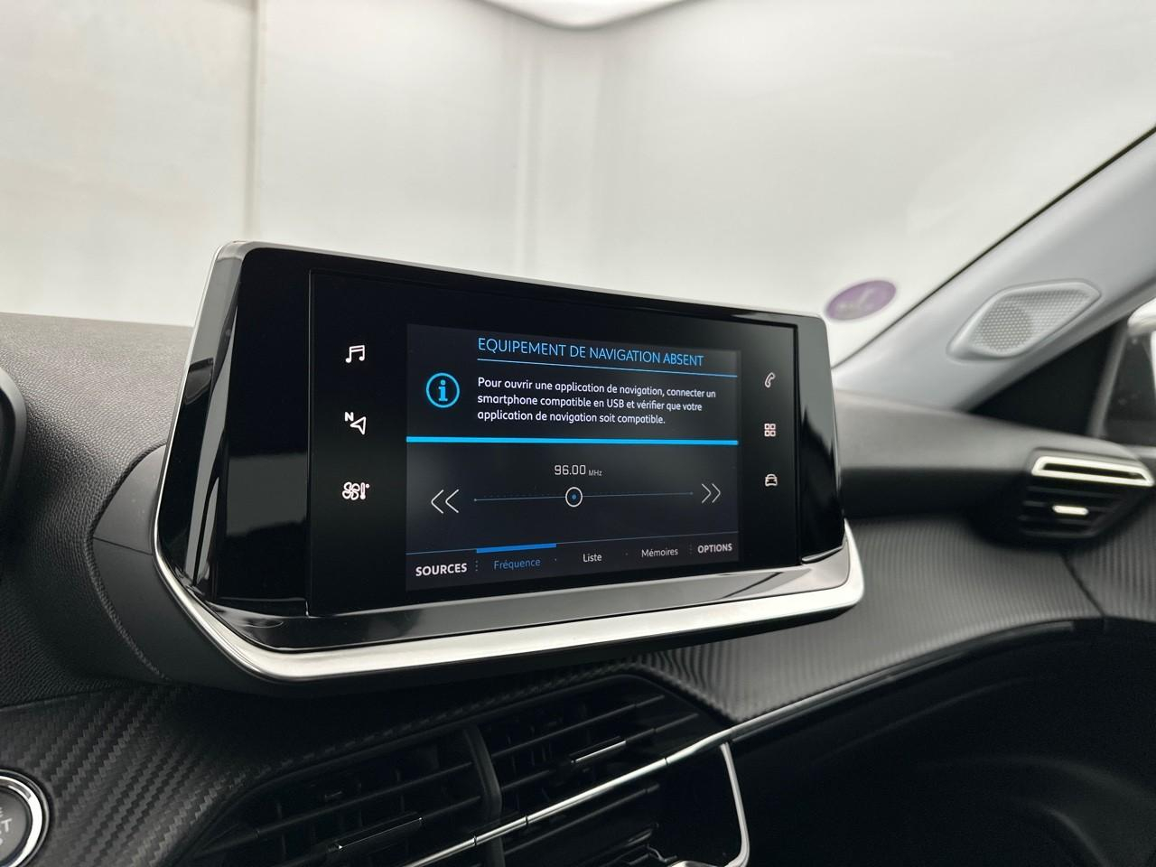 Peugeot 2008 puretech 100 s&s bvm6 allure — photo 10