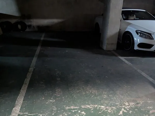 Location parking voiture rue de Reuilly