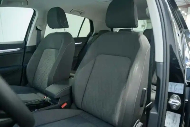 Volkswagen Golf 1.5 ehybrid 204 dsg6 vw edition — photo 4