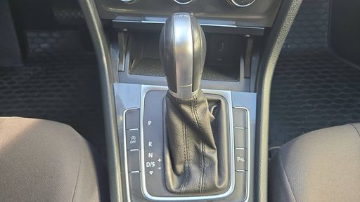 Volkswagen Golf 1.5 TSI EVO 130 DSG7 - Confortline – 2019 – 98336 km – Essence – Boîte Automatique — photo 29