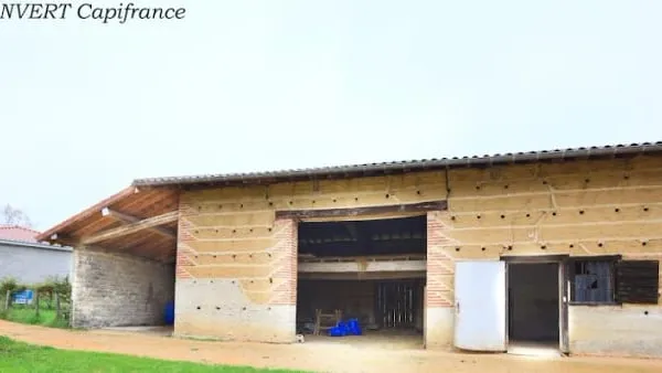 Maison 4 pièces 330 m²