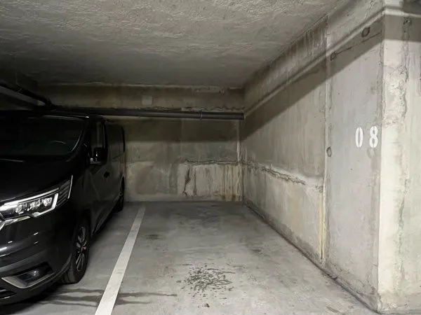 Parking sécurisé - accès facile - Nantes - Saint Joseph de Porterie