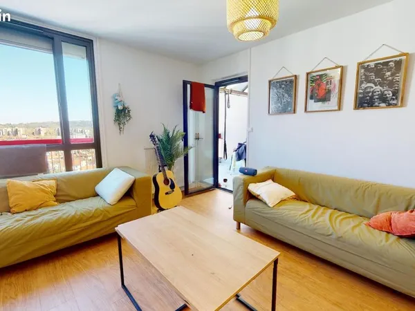 Chambre 5 pièces 87 m²