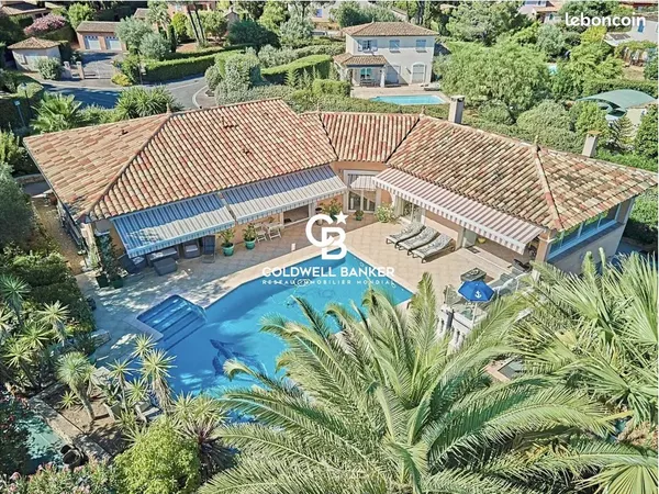 Villa 6 pièces 200 m²