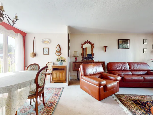 EXCLUSIVITE THIAIS - CENTRE VILLE - APPARTEMENT 5 PIECES - CAVE - PARKING - BALCON