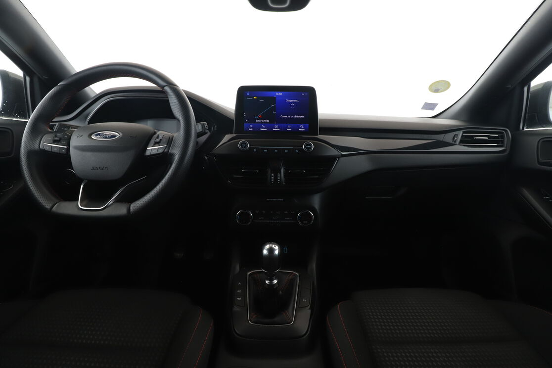 Ford Focus 1.5 EcoBlue ST Line — photo 11