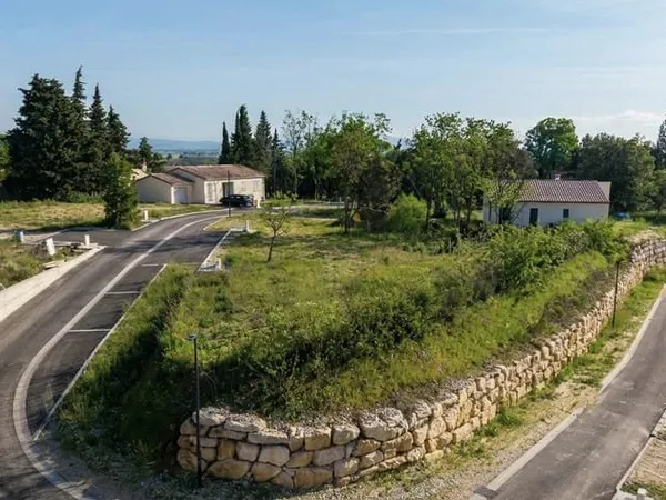 TERRAIN CONSTRUCTIBLE