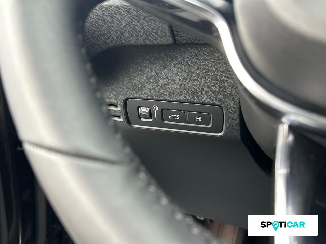 Volvo Xc40 xc 40 t4 recharge 129 + 82ch start dct 7 — photo 18