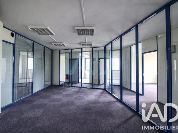 Local commercial 1 pièce 1096 m²