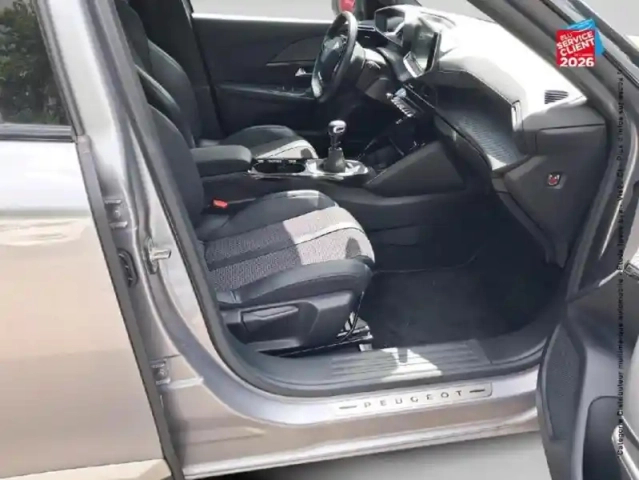 Peugeot 2008 1.2 puretech 130ch s&amp;s gt — photo 5