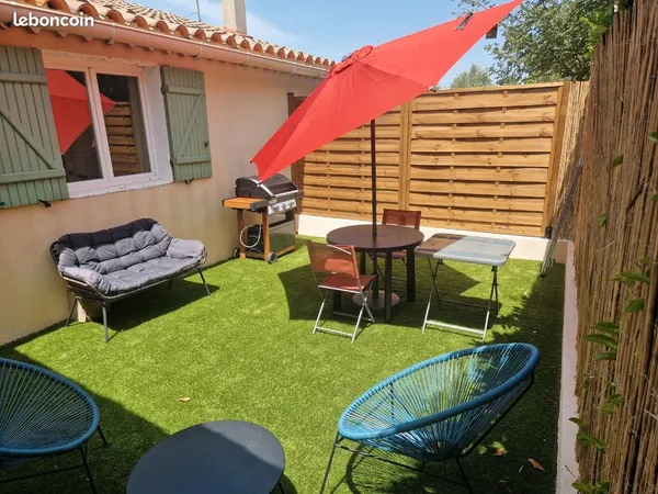 Appartement avec terrasse et piscine
