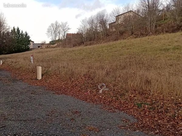 Terrain 607 m² Saint Germain Laprade