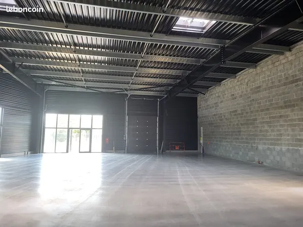 VANNEST NORD - Local d'activité de 350 m²