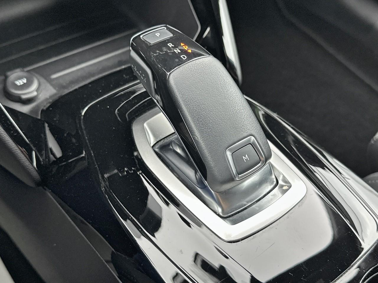 Peugeot 208 puretech 100 s&s eat8 gt — photo 30