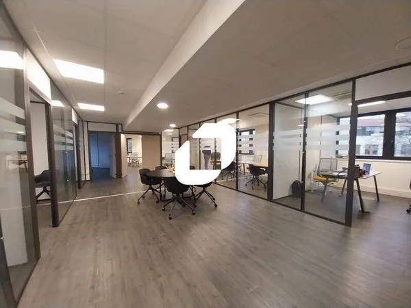 Bureaux 1293 m²