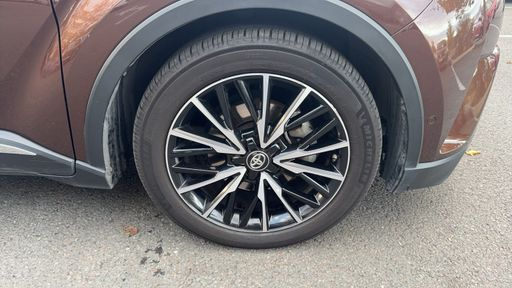 Toyota C-HR 1.8 VVT-i 122 Hybrid 2WD CVT 99 - Distinctive – 2018 – 100514 km – Hybride essence – Boîte Automatique — photo 28