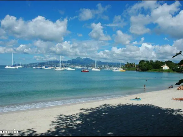 Apparemment F2/ anse mitan / proximité plage