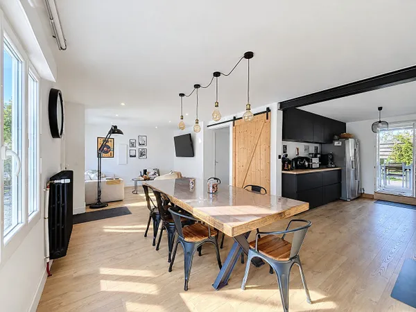 Maison 6 chambres, jardin, garage, piscine - 140m² - Lanester