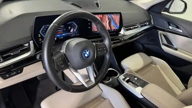 Bmw X1 xdrive 25e 245ch dkg7 — photo 7