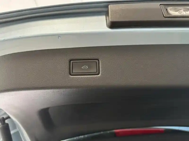 Ford Explorer 286ch extended range 77kwh rwd — photo 12