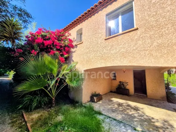 Maison 5 pièces 194 m²