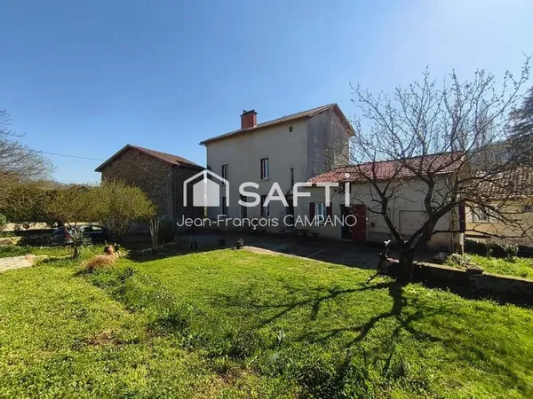 Ensemble immobilier composé de 3 logements