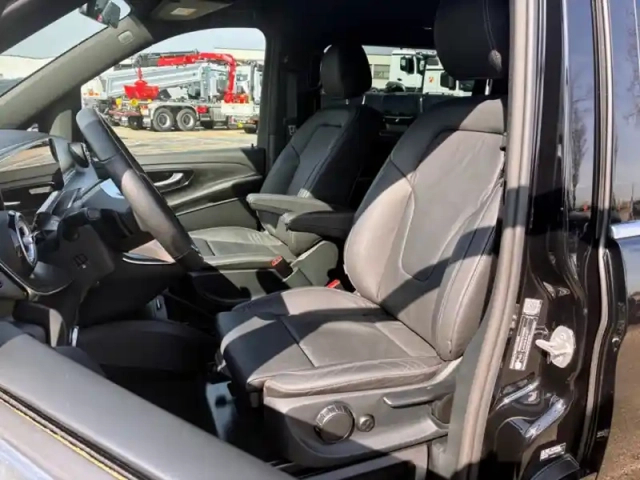 Mercedes Cla v 300 d avantgarde extra long — photo 27