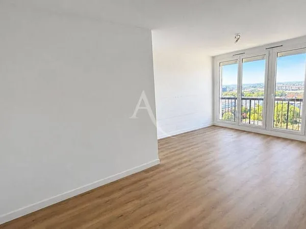 Appartement 2 pièces 61 m²