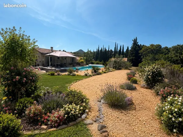 Maison piscine vallon pont d'arc