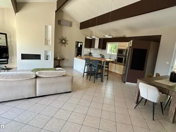 Maison 7 pièces 174 m²
