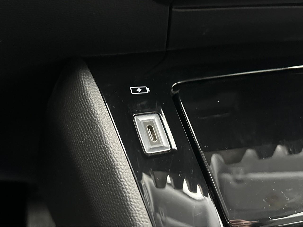 Peugeot 2008 puretech 130 s&s eat8 allure — photo 28