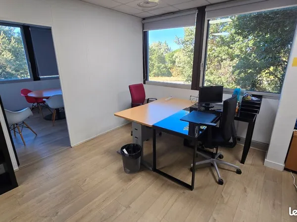 Bureau coworking - partagé - Labège