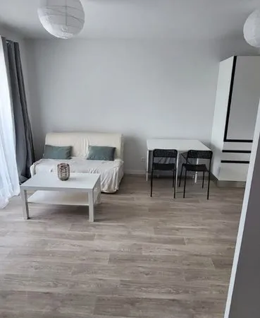 À LOUER - T2 MEUBLÉ 39 m² - LOGGIA 6 m² - 2 PARKINGS - ROUBAIX