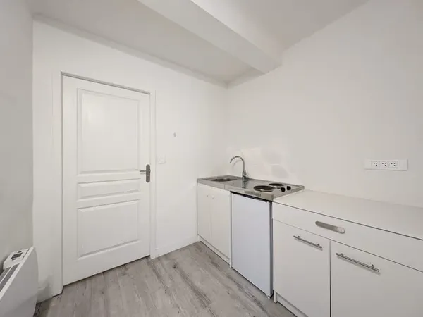 T1/2 53 m2 - RDC - IDEAL CABINET PROFESSION LIBERALE - Place