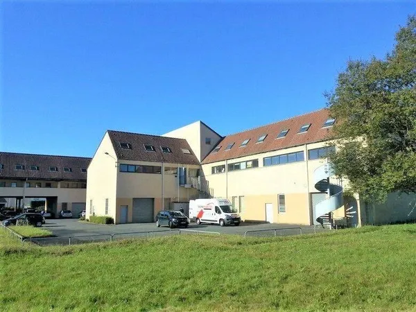 Entrepôt 67 m²