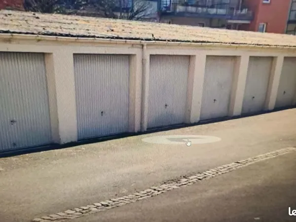 Loue box fermé