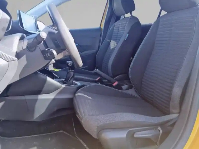 Peugeot 208 puretech 75 s&amp;s bvm5 — photo 11