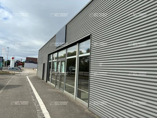 Local commercial 129 m²