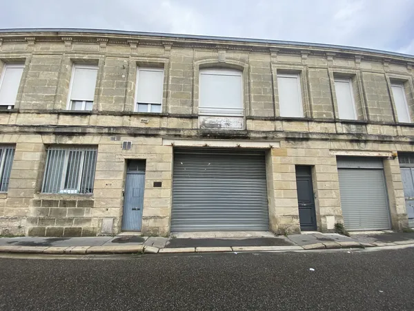Local industriel 1 pièce 420 m²