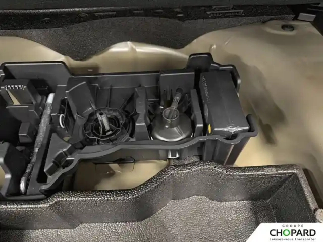 Peugeot 2008 hybrid 145 e-dcs6 — photo 20