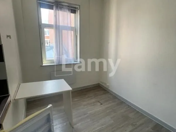Studio 1 pièce 13 m²