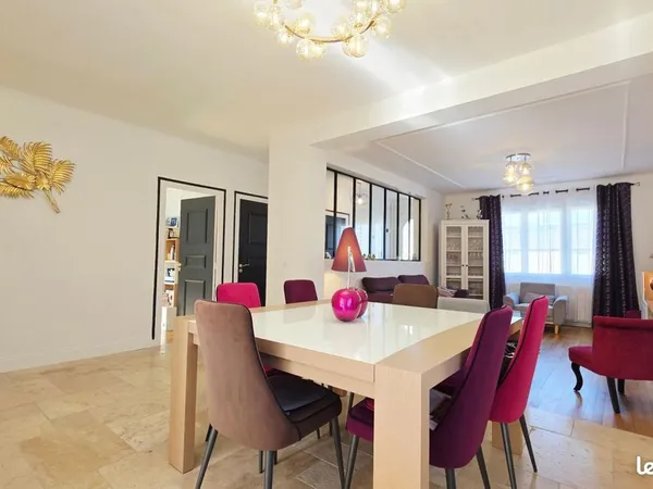 Maison 6 pièces 278 m²