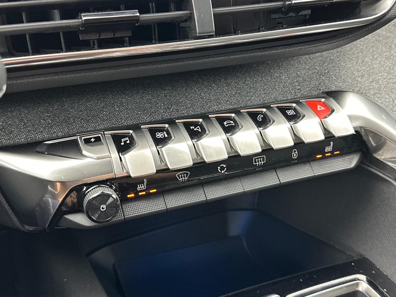Peugeot 3008 hybrid 225 e-eat8 allure pack — photo 27