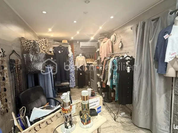 Local 27 m²
