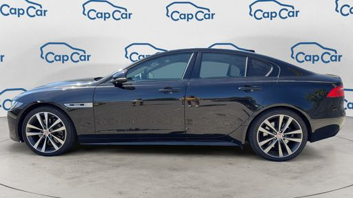 Jaguar XE 2.0 D - 180 CH AWD BVA8 - R-Sport – 2017 – 106953 km – Diesel – Boîte Automatique — photo 44
