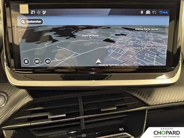 Peugeot 2008 hybrid 145 e-dcs6 — photo 34