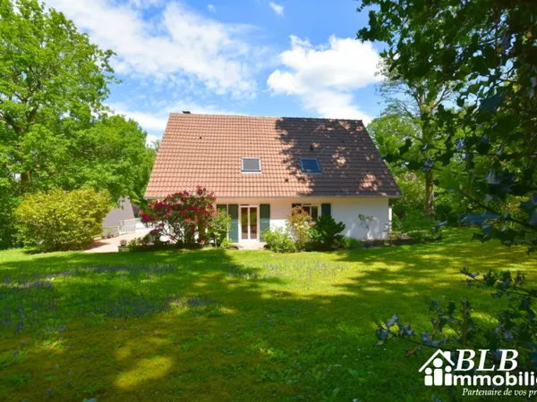 MAISON À VENDRE A LES ESSARTS-LE-ROI 190 m2 5 CHAMBRES