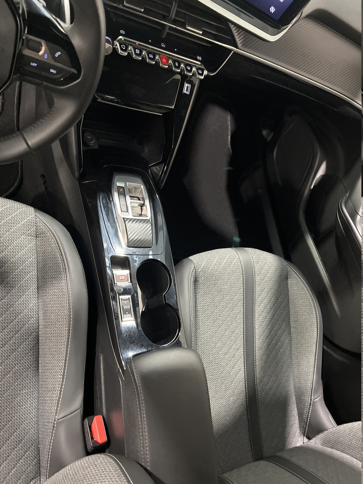 Peugeot 2008 — photo 41