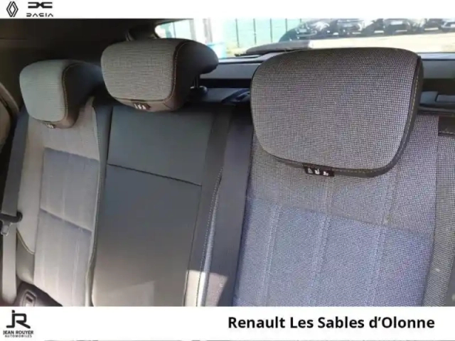 Renault Megane e-tech electric ev60 220ch techno super charge — photo 8